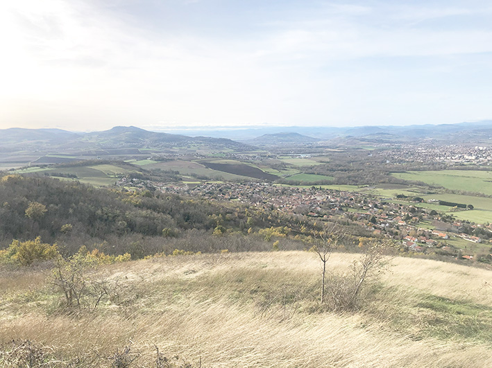 ENSPuyDeMur1 Vue du Puy-de-Mur, classé Espace Naturel Sensible du Puy-de-Dôme.