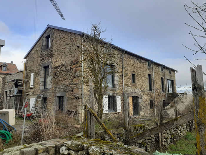 Projet de création de logements à Rézentières (15) - bâti pendant les travaux 5