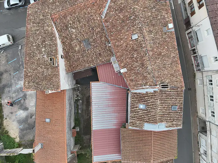 Opération logements sociaux à Lezoux (63)_biens avant travaux_vue sur la toiture